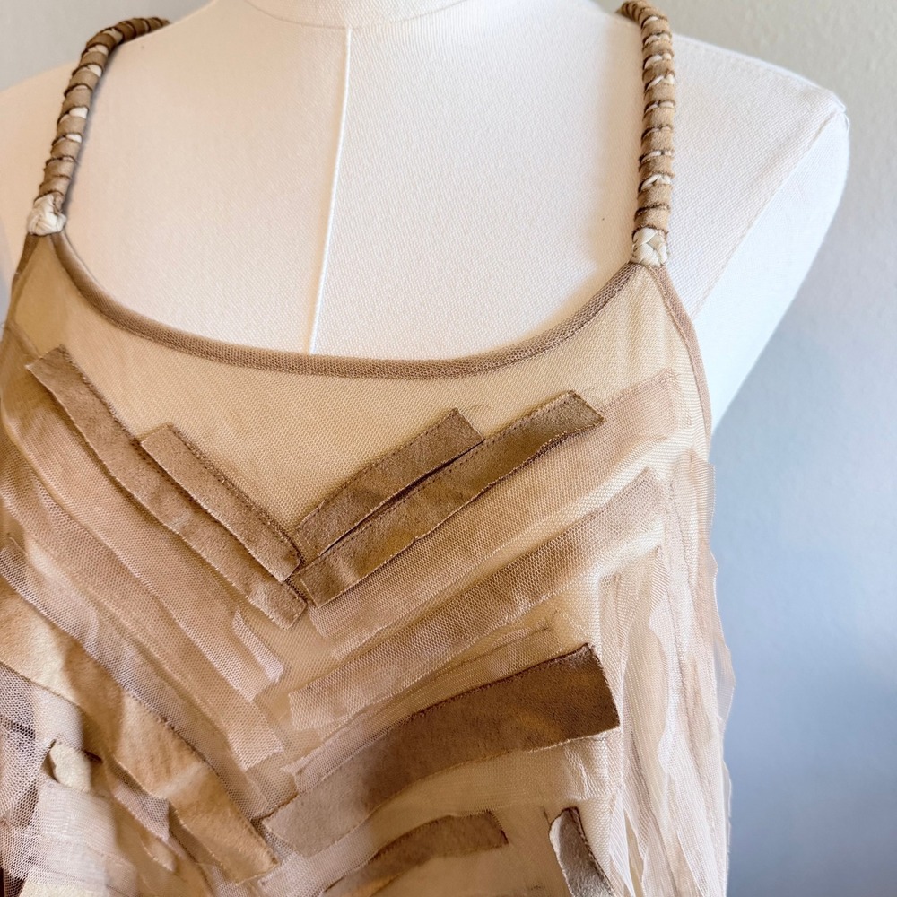 Authentic Icon Womens Boho Mesh Handkerchief Hem Tank Top Beige Medium NWT - Picture 2 of 7